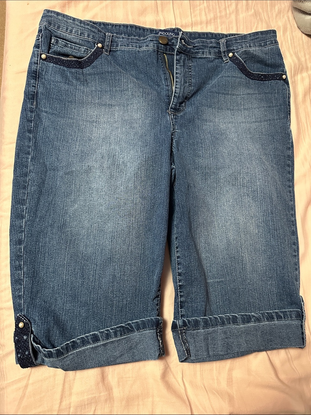 Bandolino Blue Rolled-Hem Denim Bermudas